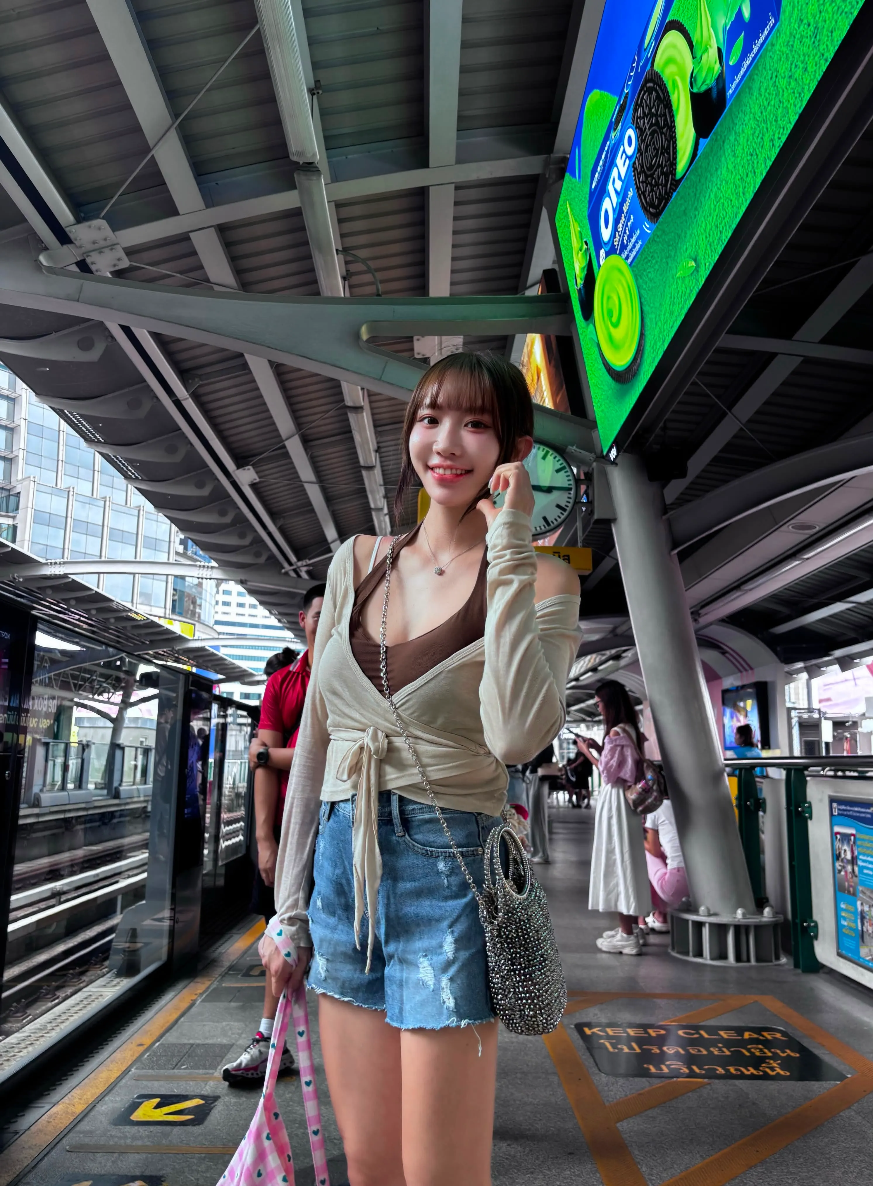 正妹 23