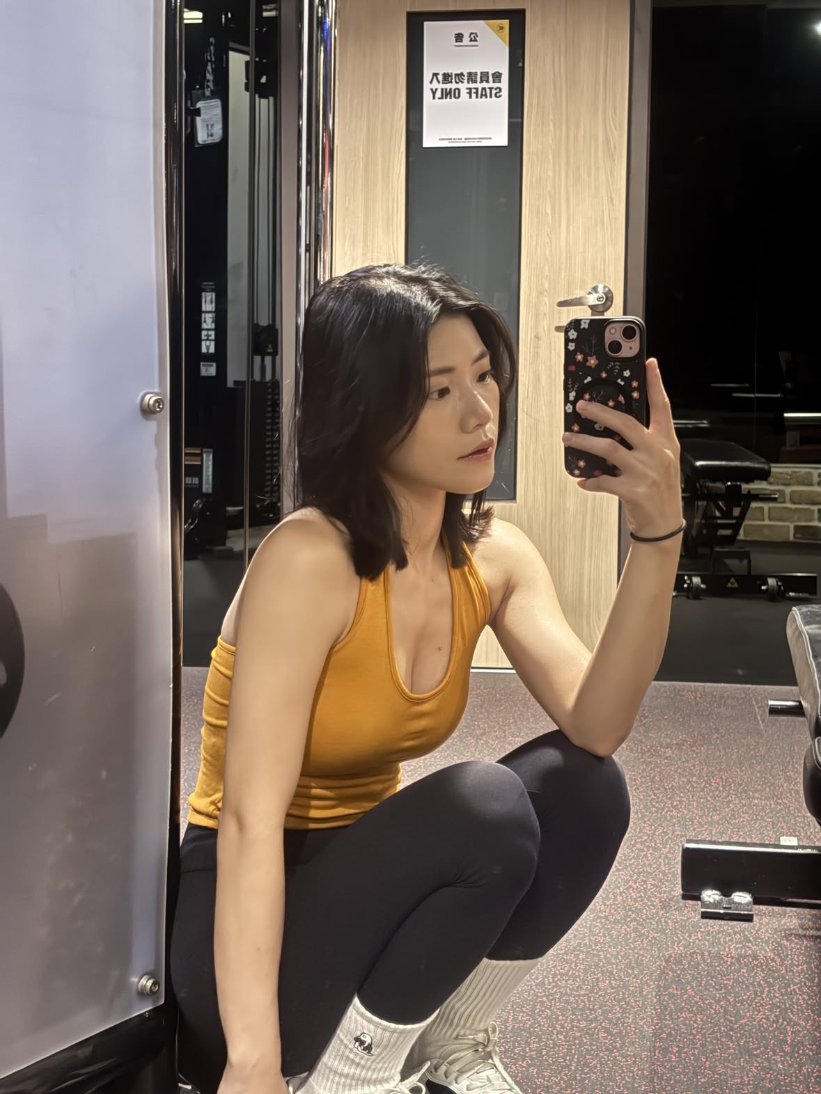 正妹 13