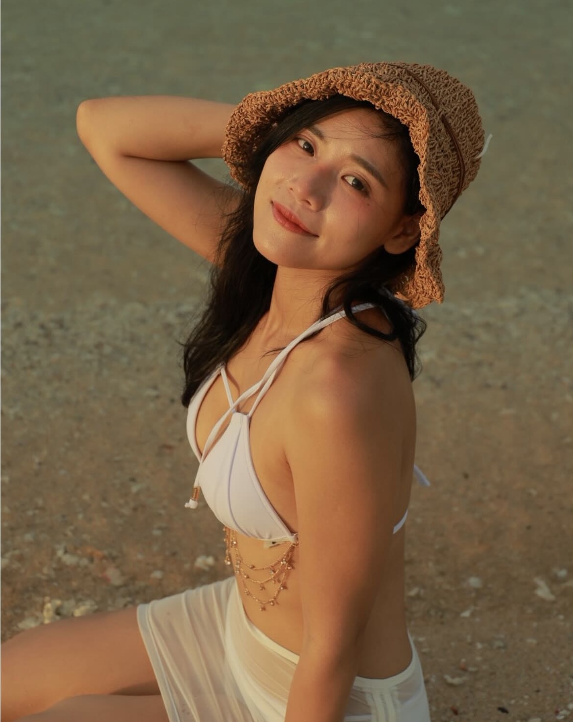 正妹 16