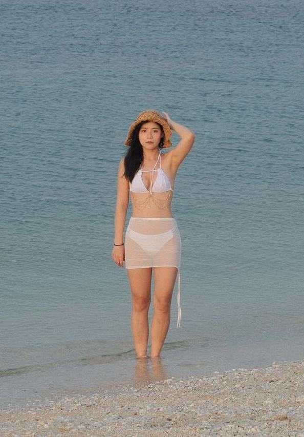 正妹 18