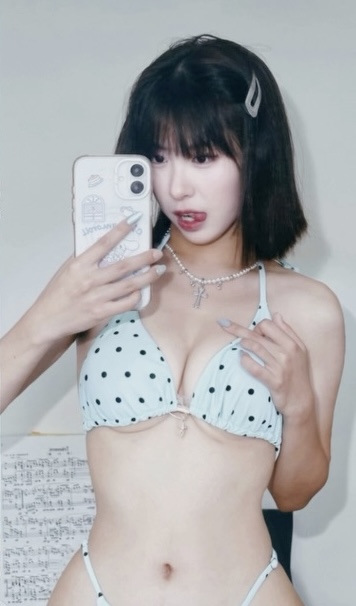 正妹 8