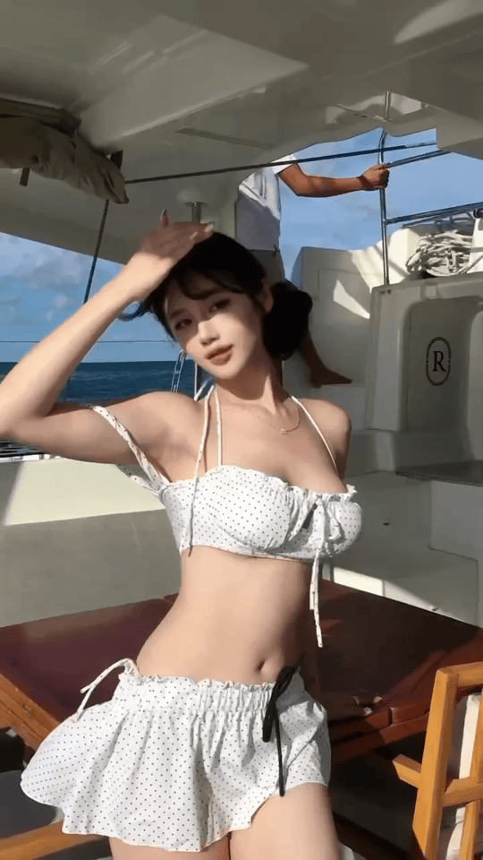 正妹 17