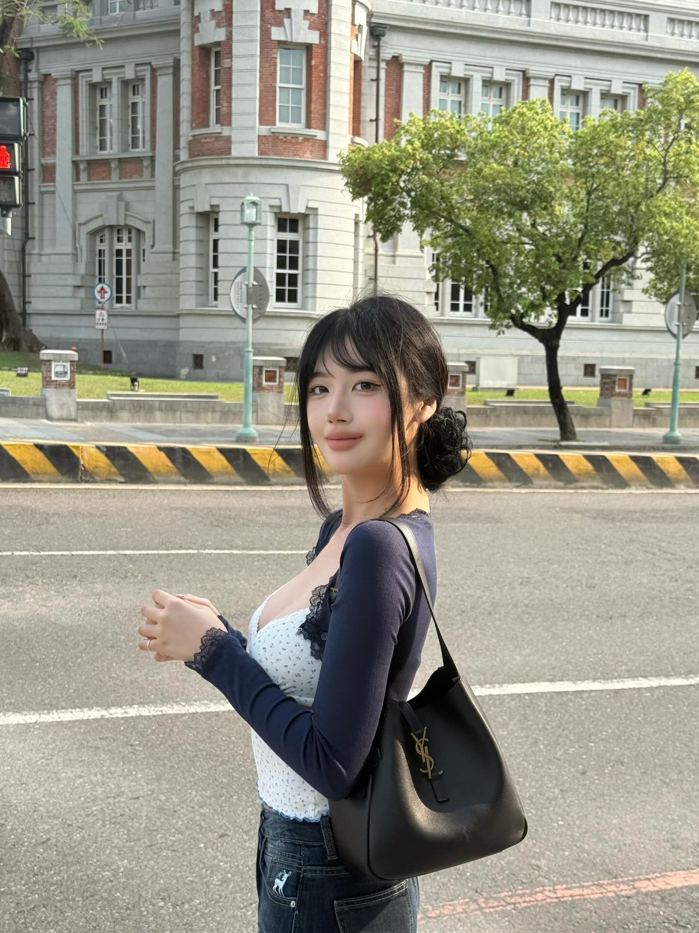 正妹 19