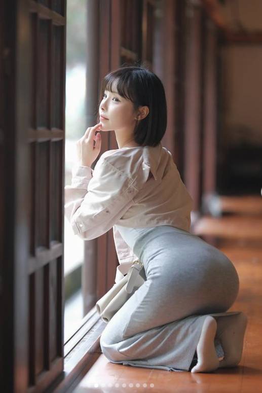 正妹 11