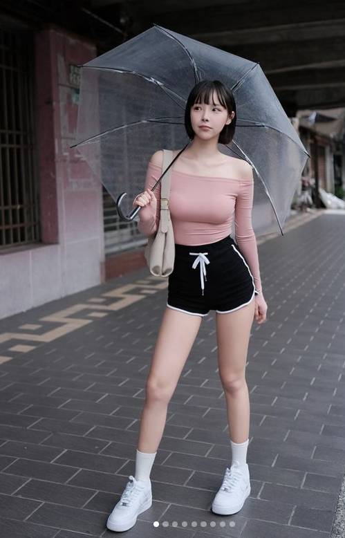 正妹 12