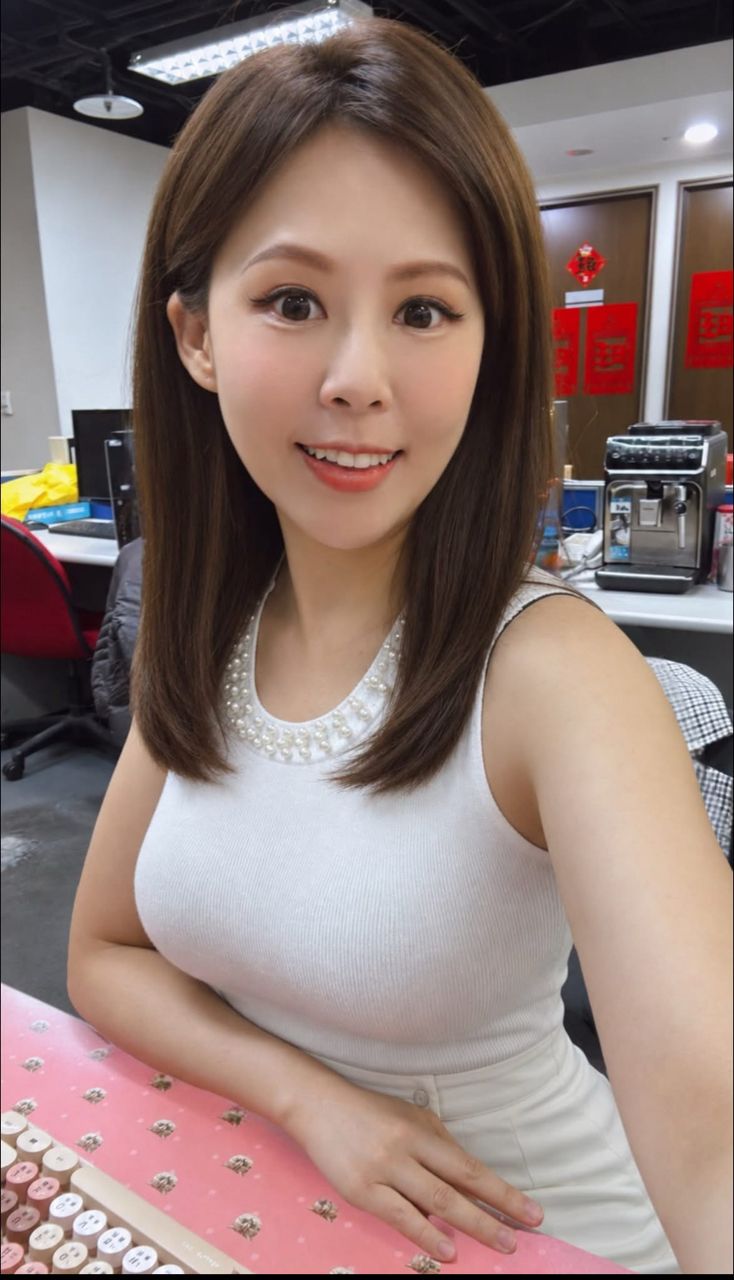 [正妹] 中視主播陳采沂 封面圖