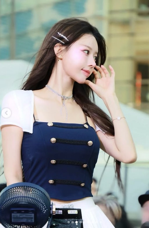 正妹 8