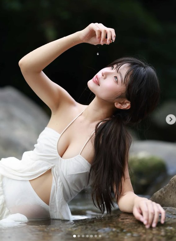 [正妹] 華Hua 封面圖