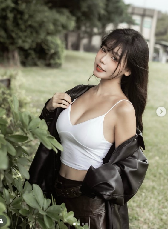 正妹 4