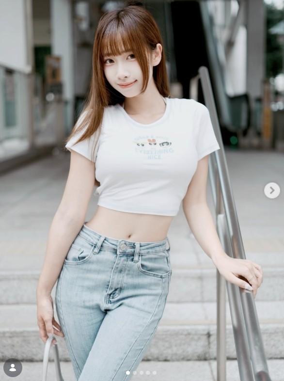 正妹 18