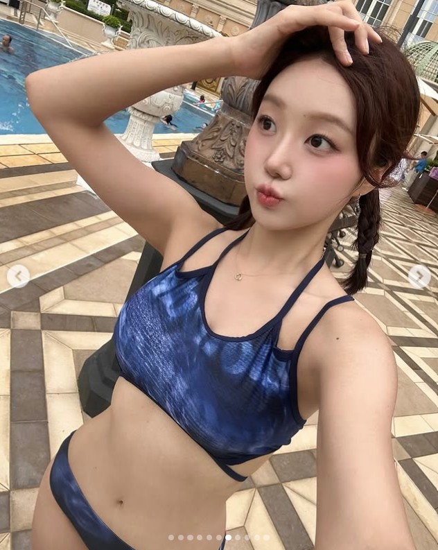 正妹 11