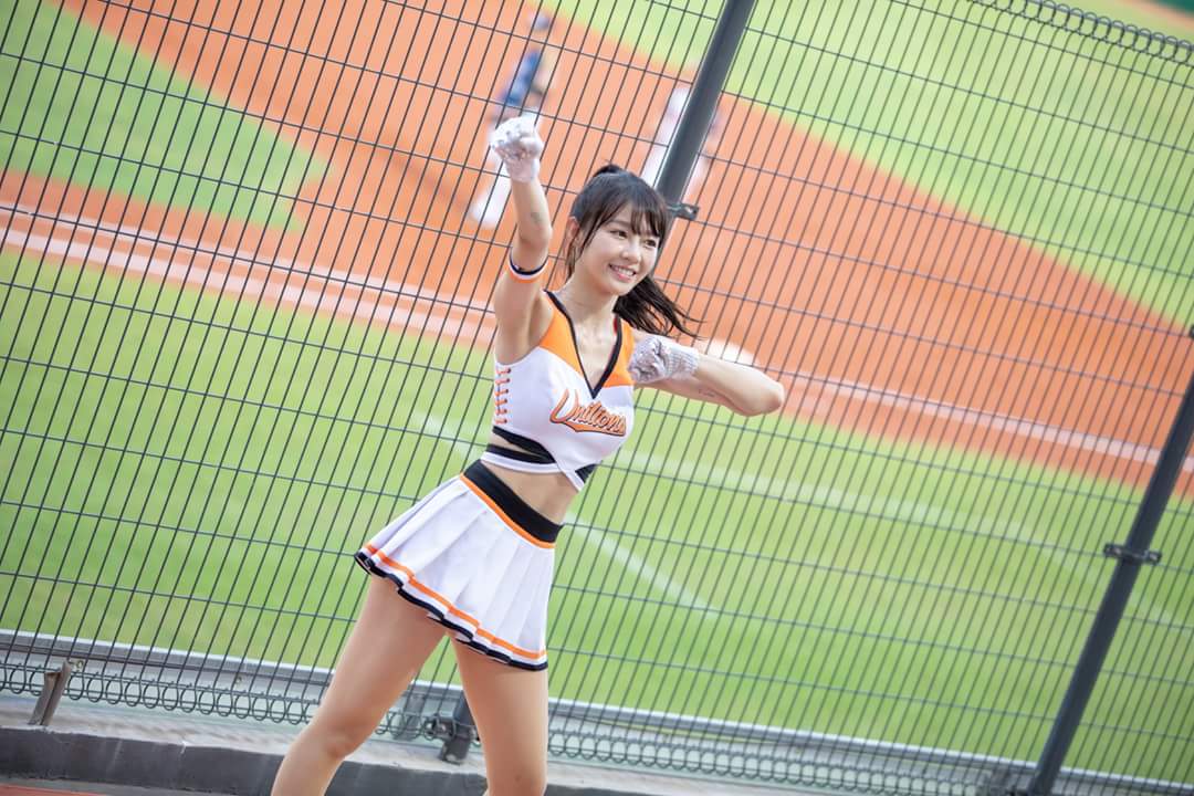 正妹 16