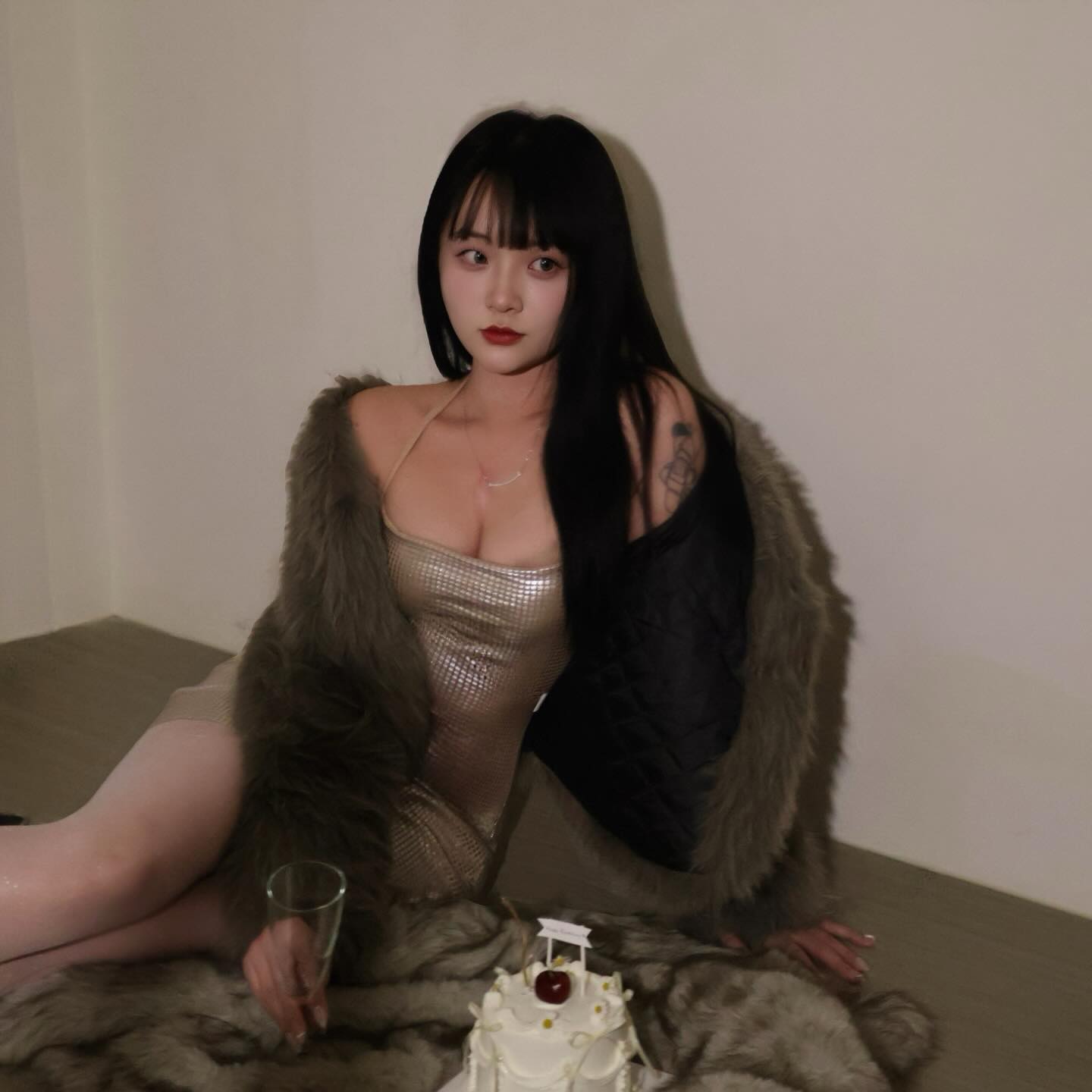 正妹 15